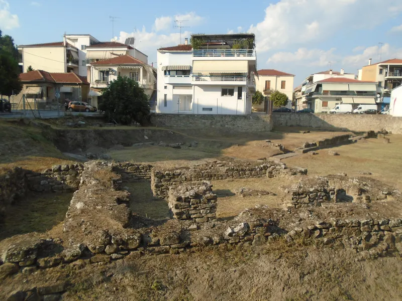 Ο αρχαιολογικός χώρος του Ασκληπιείου στο κέντρο των Τρικάλων