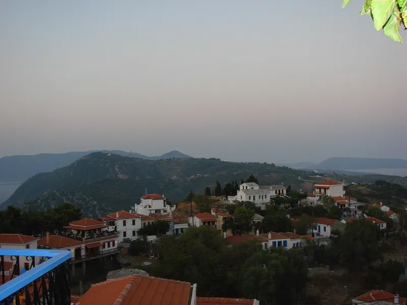 Η Παλιά Χώρα της Αλοννήσου