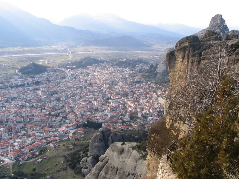 Καλαμπάκα, η πόλη κάτω από τα Μετέωρα με όνομα από βράχο